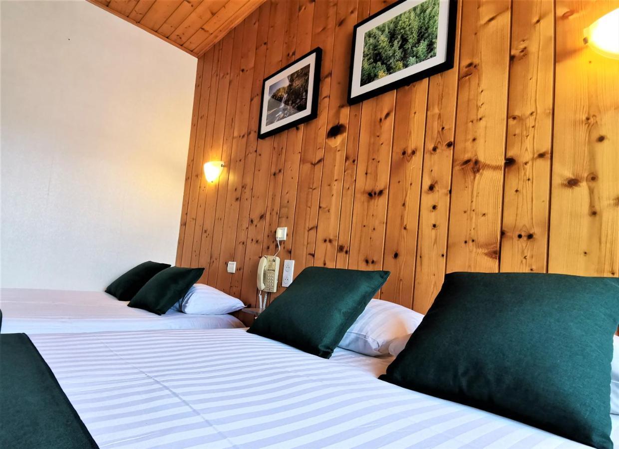 Hotel Les Montagnards Morteau Esterno foto